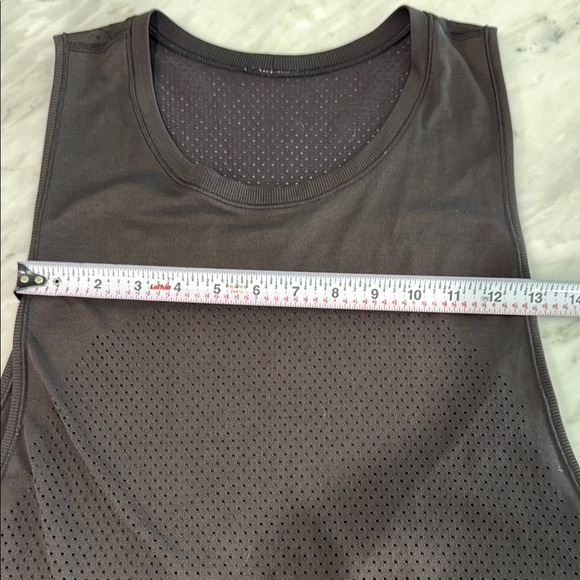 Lululemon Breeze By Muscle Tank - Picture 8 of 8